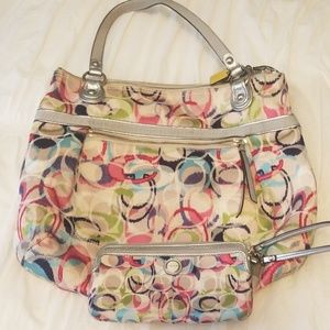 Bright coach set perfect for summer